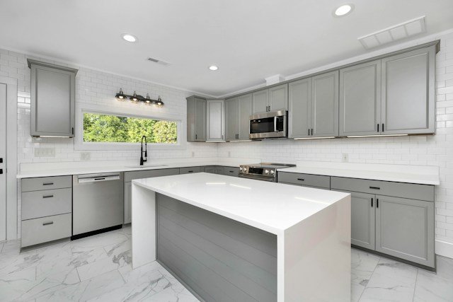 when to reface kitchen cabinets